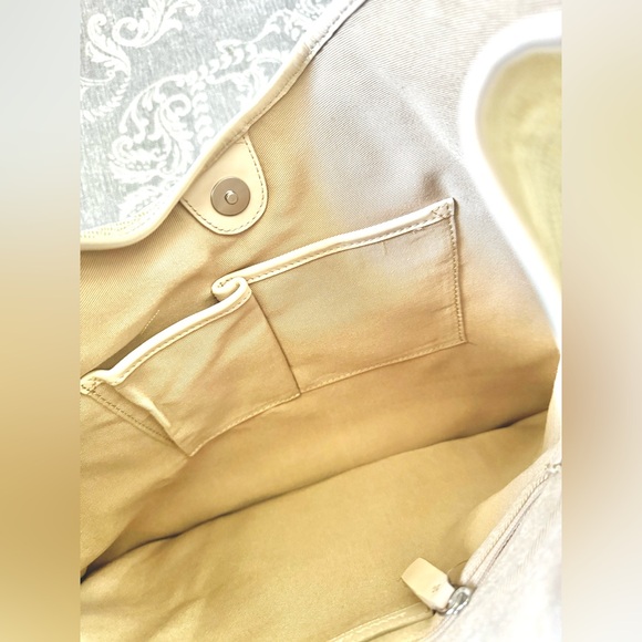 Cream Leather Hobo Purse - Picture 5 of 7
